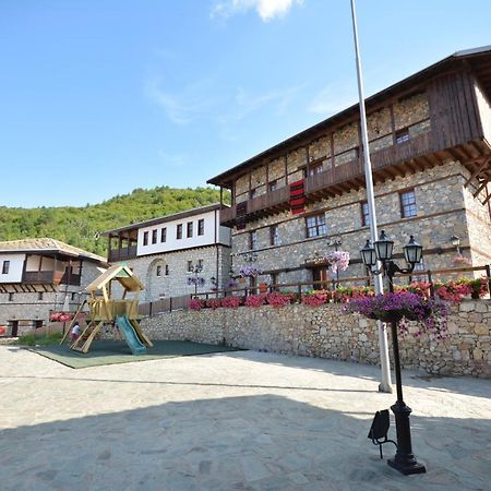Macedonian Village Hotel & Resort سكوبجي المظهر الخارجي الصورة