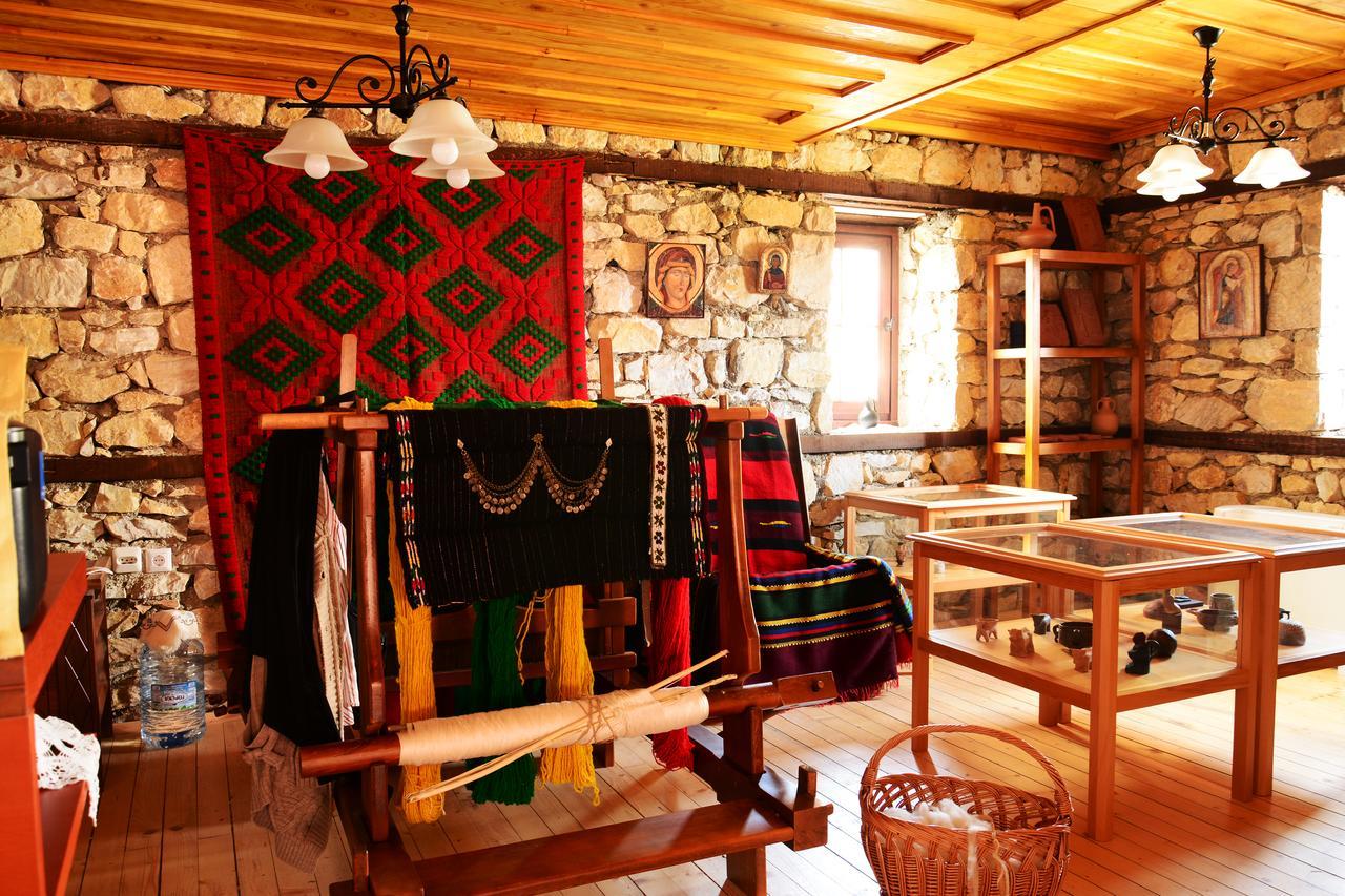 Macedonian Village Hotel & Resort سكوبجي المظهر الخارجي الصورة