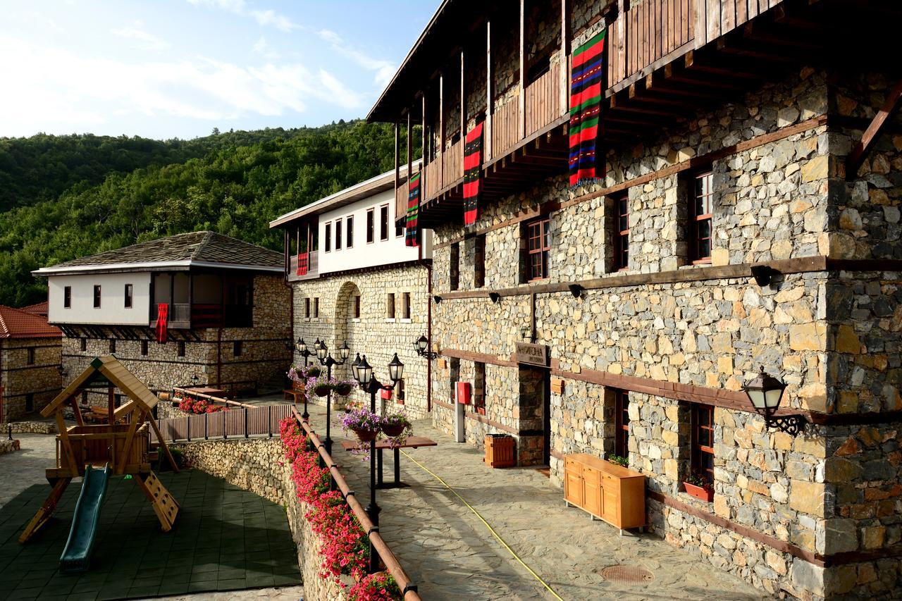 Macedonian Village Hotel & Resort سكوبجي المظهر الخارجي الصورة