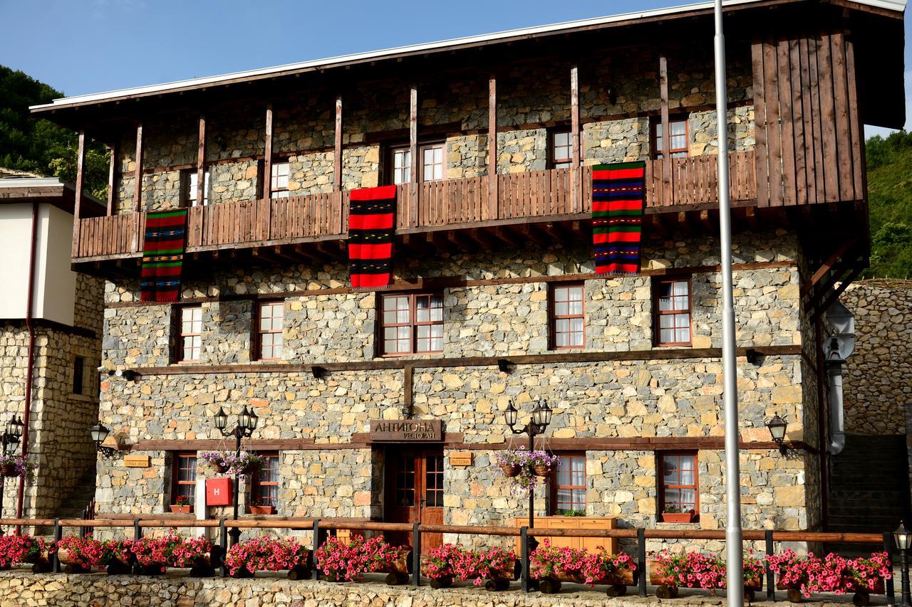 Macedonian Village Hotel & Resort سكوبجي المظهر الخارجي الصورة