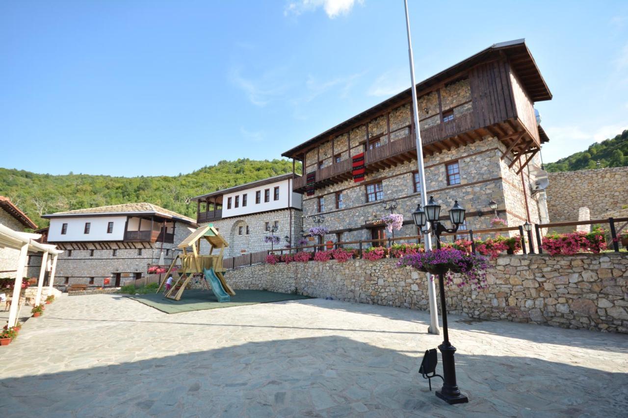 Macedonian Village Hotel & Resort سكوبجي المظهر الخارجي الصورة